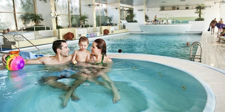 Hotel přímo na břehu slovinského moře s polopenzí a neomezeným vstupem do aquaparku