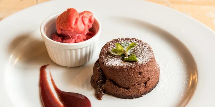 Relax v solné jeskyni, lázeň podle výběru, odpočinek a tříchodové menu pro 2 osoby