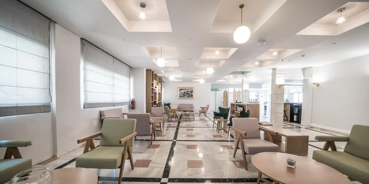 4* hotel s all inclusive přímo na pláži Adelianos Kampos nedaleko Rethymnonu