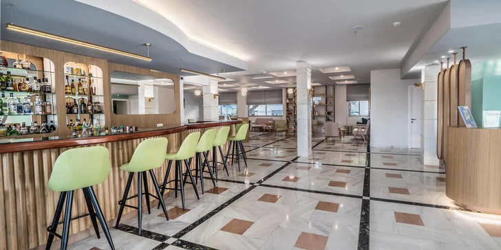 4* hotel s all inclusive přímo na pláži Adelianos Kampos nedaleko Rethymnonu