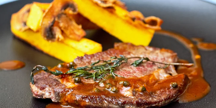 Romantické rande: hodina v privátním wellness a 3chodové menu pro 2 osoby