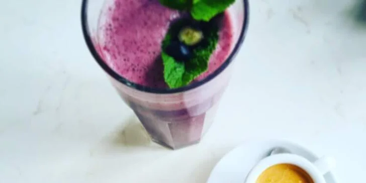 Veganské cappuccino nebo lívance s espressem v Caffé Sissi