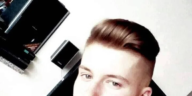 Pánský střih včetně stylingu a aplikace vlasového tonika
