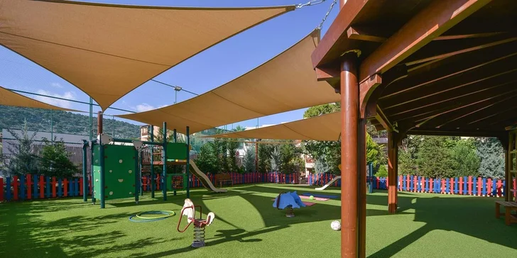 4* dovolená v oblíbeném letovisku Stalida: krásný resort u pláže, aquapark a animátoři