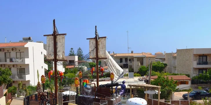 4* dovolená v oblíbeném letovisku Stalida: krásný resort u pláže, aquapark a animátoři
