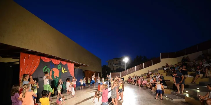 4* dovolená v oblíbeném letovisku Stalida: krásný resort u pláže, aquapark a animátoři