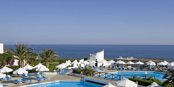 Dovolená pro rodiny, sportovce i požitkáře. 4+* hotel ve stylu krétské vesničky s all inclusive