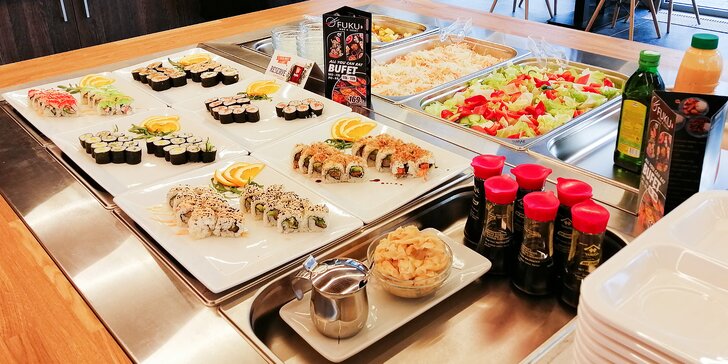Oběd s neomezenou konzumací v Karlíně: asijská kuchyně, sushi, saláty a další dobroty