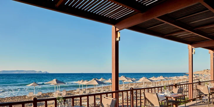 Relax na písčitých plážích 7 km od Heraklionu: hotel jen pro dospělé a s all inclusive