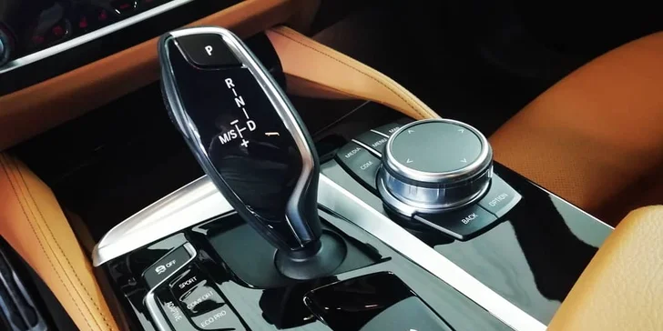 Nebuď prase u NC Královo Pole: dopřejte svému autu 1–4,5 hod. detailního čistění