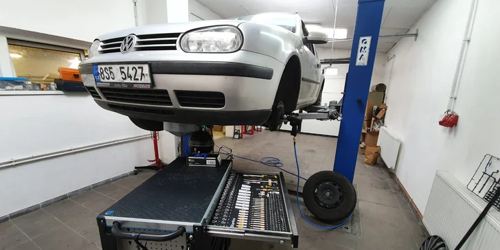 Přezutí nebo výměna pneumatik osobního automobilu s disky do velikosti 18"