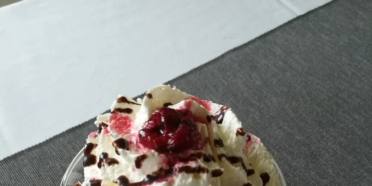3chodové menu pro dva i s lahví šumivého vína nebo domácí limonádou