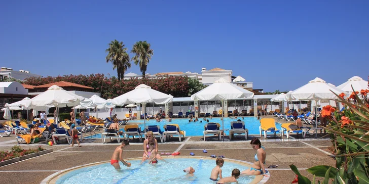 Kouzelné pláže letoviska Hersonissos. 4*+ resort s all inclusive i zázemím pro rodiny