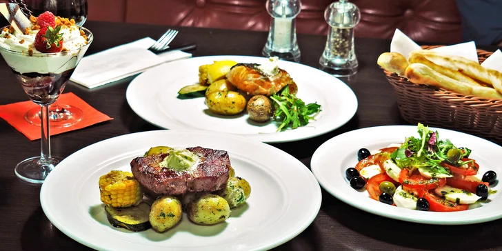 3chodové menu pro 1 či 2: caprese jako předkrm, steak nebo losos a dezert