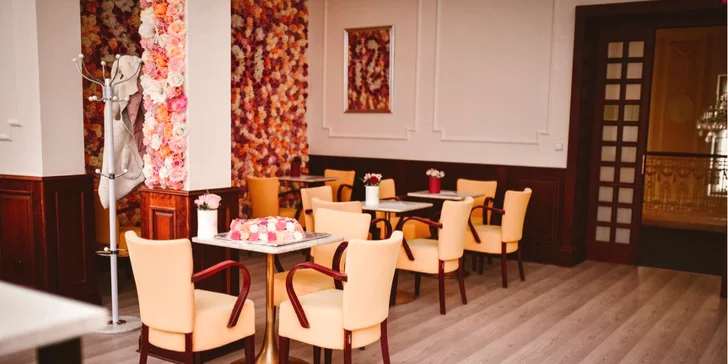 Veganské cappuccino nebo lívance s espressem v Caffé Sissi