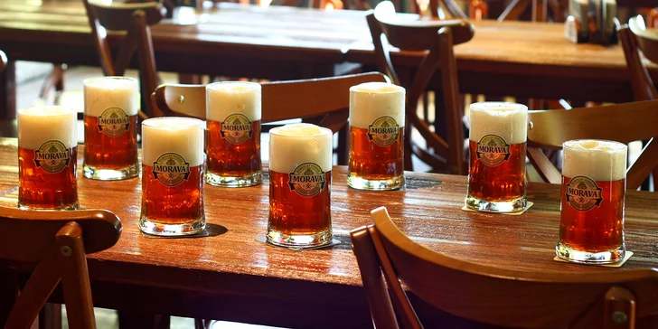 Zaskočte si na pár škopků: 8× 0,5 l polotmavého piva Morava v zábavním centru na Porubě
