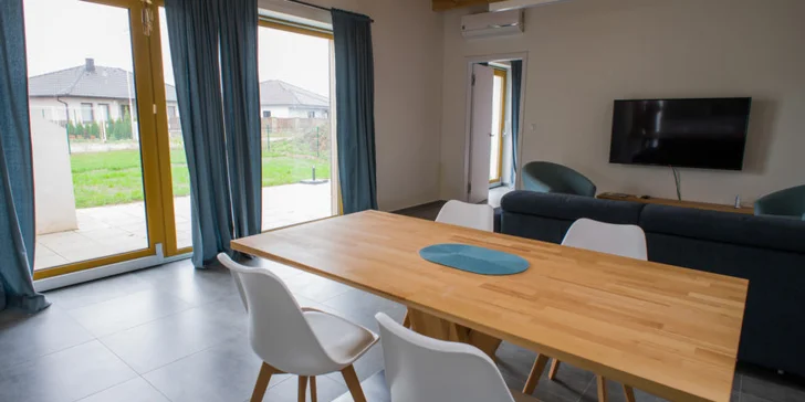 Luxusní apartmány pod Pálavou: domy až pro 6 osob, bazén, terasa