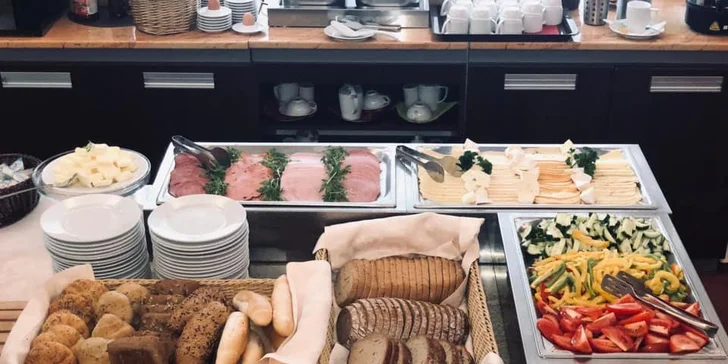 Relax a plná penze pro 2 ve Františkových Lázních: bazén, sauna, zábaly i solná jeskyně