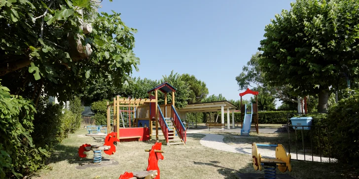 Týden ve 4* kempu na italské Palmové riviéře: vybavené bungalovy, sportovní vyžití i animační programy