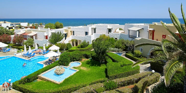 Dovolená pro rodiny, sportovce i požitkáře. 4+* hotel ve stylu krétské vesničky s all inclusive