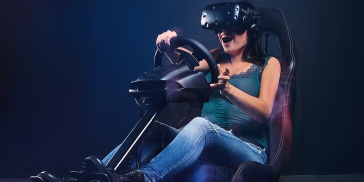 Virtuální realita a závodní simulátor pro 1–4 osoby: 60 minut zábavy