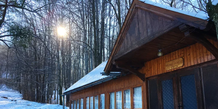 Odpočiňte si ve dvou: 40min. bylinná koupel, čaj a třeba i masáž