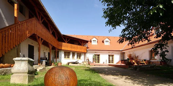 Pobyt v jižních Čechách až pro 4 osoby: snídaně i tvoření ve výtvarné dílně