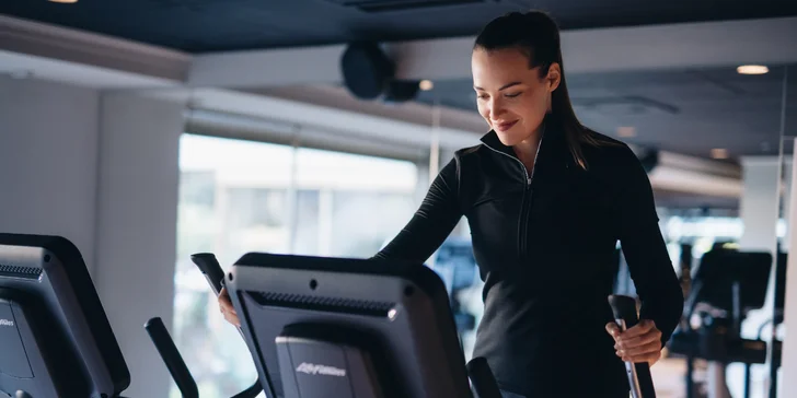 Exkluzivní den ve W. Spa & fitness: sauna, bazén, vířivka, jóga a posilovna i masáže