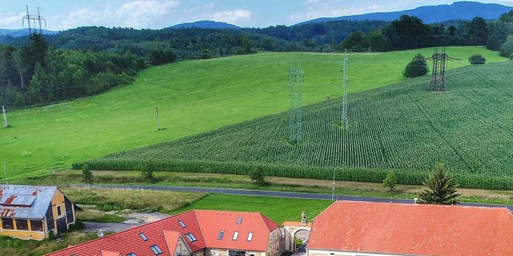 Za odpočinkem do krásné tvrzi s jídlem i wellness