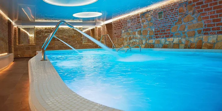 Relaxační pobyt kousek od Jelení hory: pokoje v zámeckém stylu, neomezený wellness a jídlo