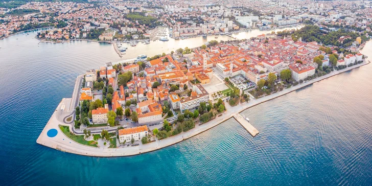 Dovolená v Chorvatsku: krásné apartmány s výhledem na moře, 100 m od pláže, bazén neomezeně