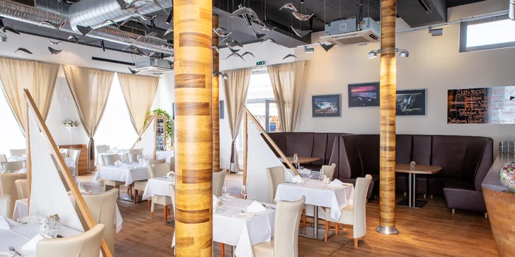 4chodové menu ve špičkové restauraci: husí paštika, kukuřičný krém, roastbeef i čokoládové brownie