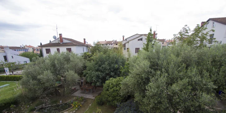 Dovolená na Istrii: apartmány až pro 4 os., 10 minut na pláž, termíny do konce října