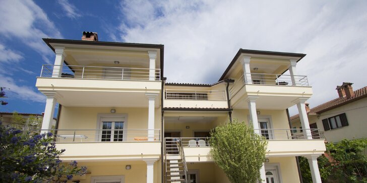 Dovolená na Istrii: apartmány až pro 4 os., 10 minut na pláž, termíny do konce září