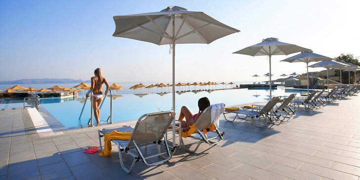 Relax na písčitých plážích 7 km od Heraklionu: hotel jen pro dospělé a s all inclusive