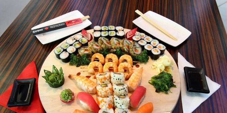 Pořádná porce rolovaných dobrot: 21, 34 nebo 50 kousků sushi