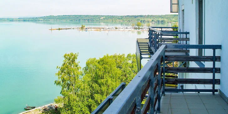 Letní pohoda na břehu Balatonu: dovolená s neomezeným wellness, polopenzí i sportovními aktivitami