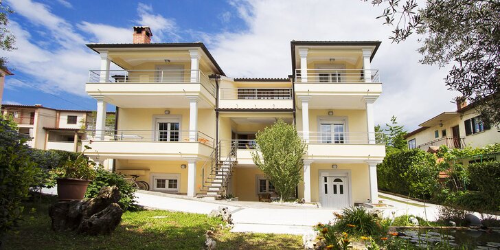 Dovolená na Istrii: apartmány až pro 4 os., 10 minut na pláž, termíny do konce září