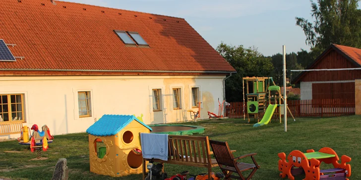 Pobyt v jižních Čechách až pro 4 osoby: snídaně i tvoření ve výtvarné dílně