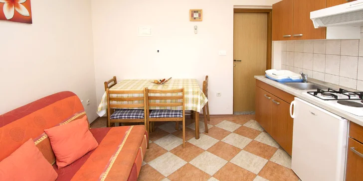 Dovolená na Istrii: apartmány až pro 4 os., 10 minut na pláž, termíny do konce října