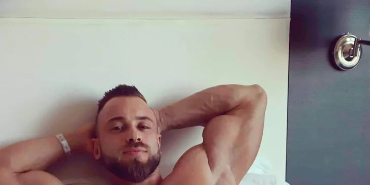 Užijte si 3hodinovou show plnou vymakaných těl: žhavé vystoupení pánské skupiny Men4Queen