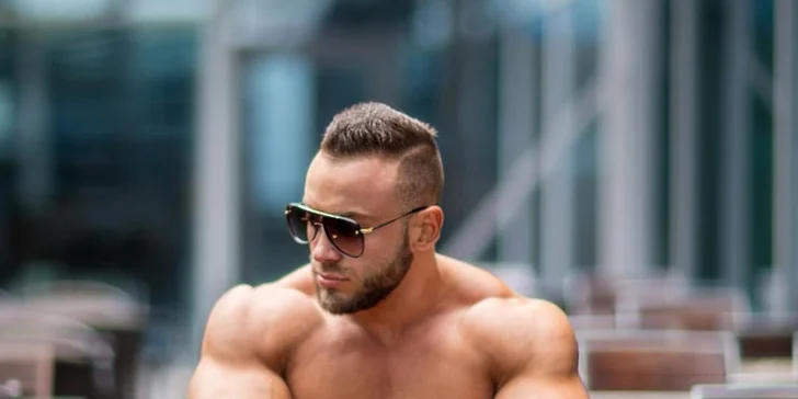 Užijte si 3hodinovou show plnou vymakaných těl: žhavé vystoupení pánské skupiny Men4Queen