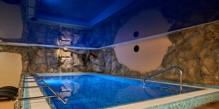 Relax a plná penze pro 2 ve Františkových Lázních: bazén, sauna, zábaly i solná jeskyně
