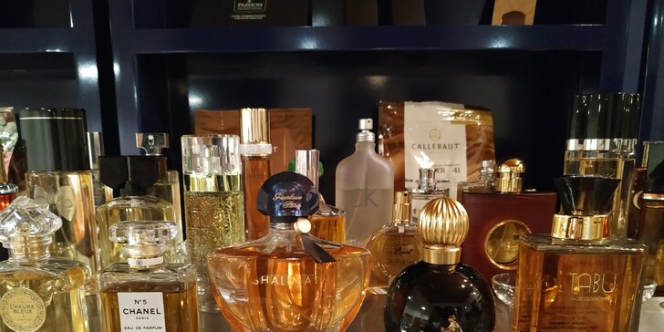 Degustace až 80 ikonických parfémů z let 1792–2019 a výroba vlastní vůně