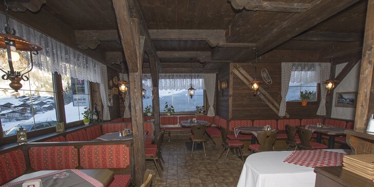 Dovolená v přírodě Tyrolských Alp se snídaní a privátním saunou