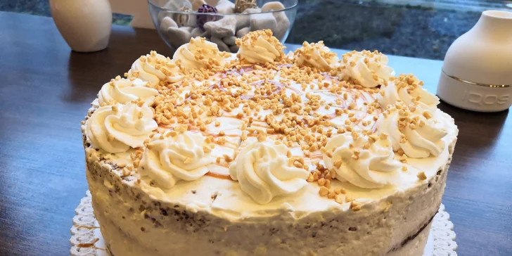 Sladké chvíle v centru Liberce: káva, zákusek a limonáda podle výběru