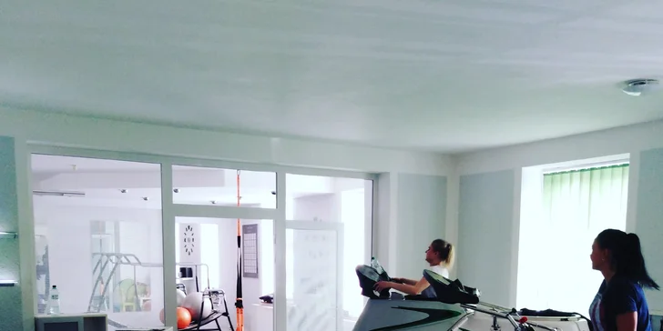 Zhubněte za pomoci moderních strojů: cvičení na power plate, vacu poweru, fiveriders nebo ve fitness kleci