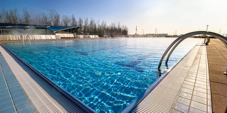 Vstupy na termální koupaliště Nesvady: 2–4 hodiny nebo celý den relaxace