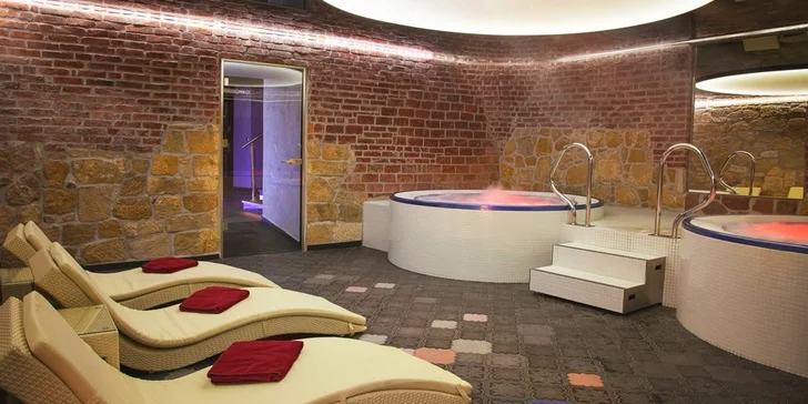 Relaxační pobyt kousek od Jelení hory: pokoje v zámeckém stylu, neomezený wellness a jídlo