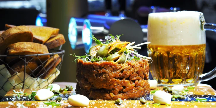 450g tatarák z vyzrálého hovězího plemene Angus: klasický či zauzený + 20 topinek